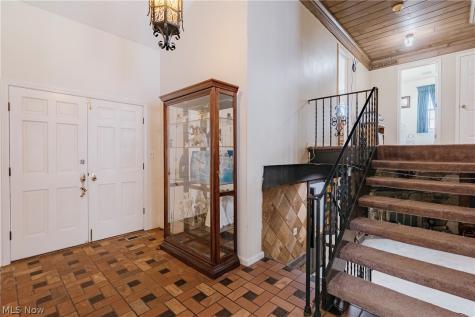 477 Snavely Road Richmond Heights OH 44143