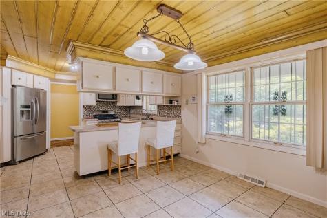 477 Snavely Road Richmond Heights OH 44143