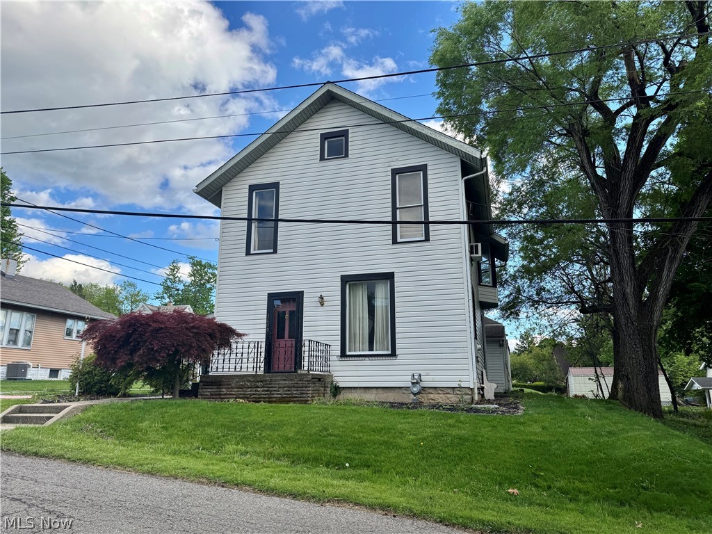 1409 Spring Street Coshocton OH 43812