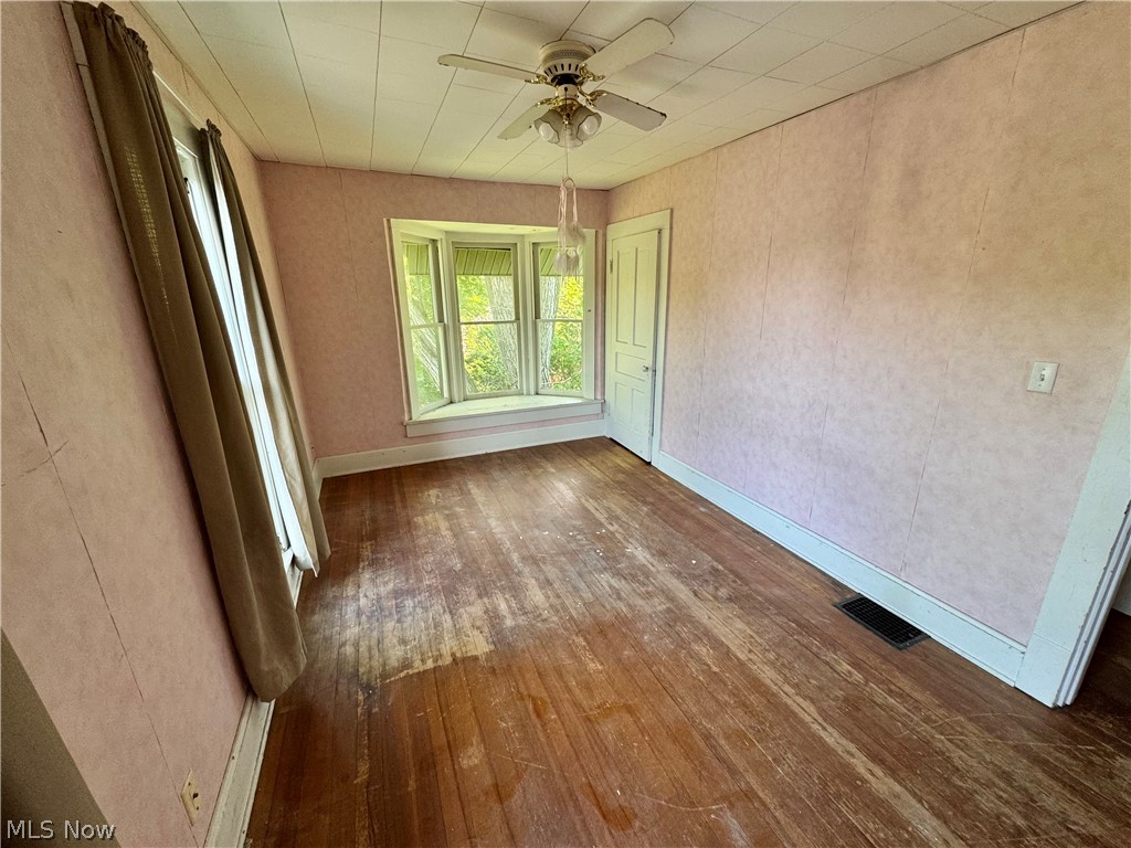 1409 Spring Street Coshocton OH 43812