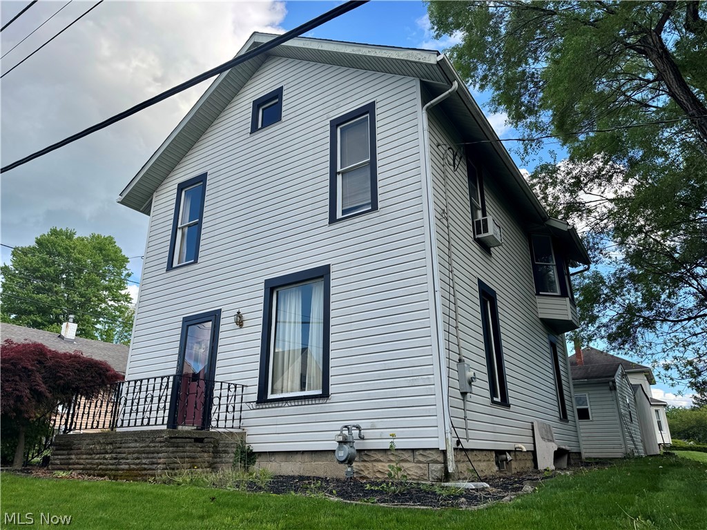 1409 Spring Street Coshocton OH 43812