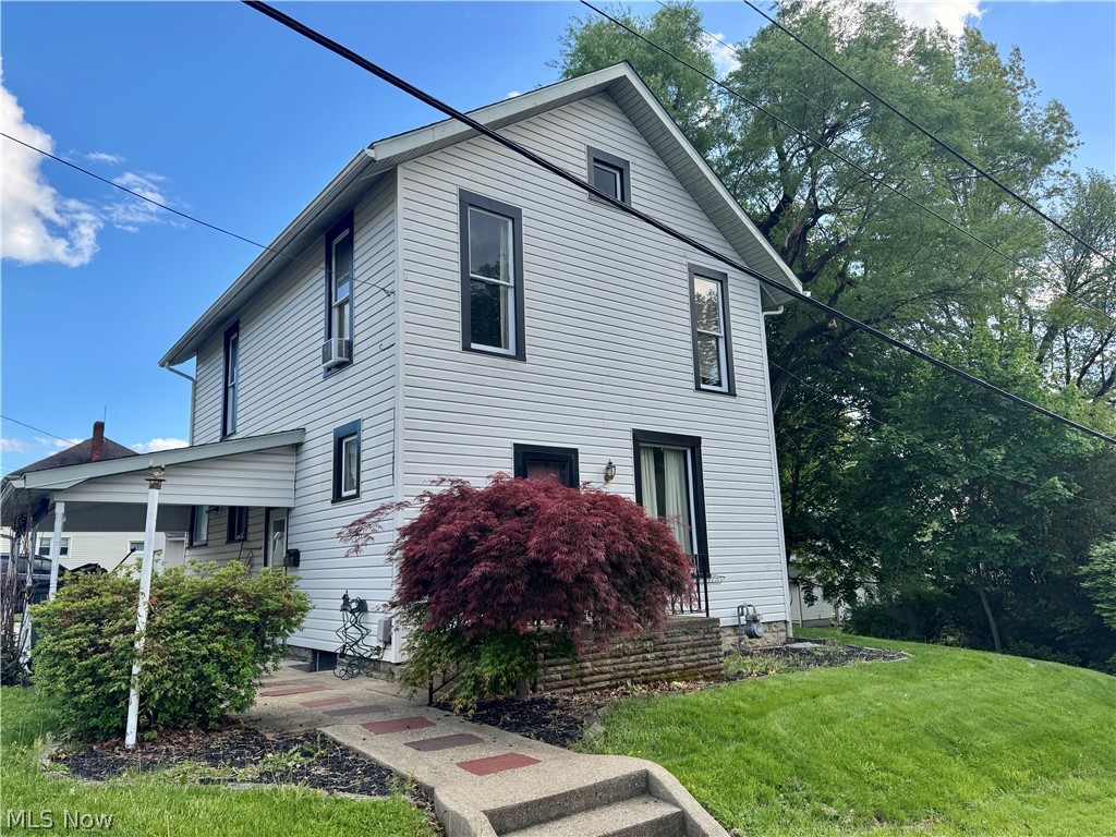 1409 Spring Street Coshocton OH 43812