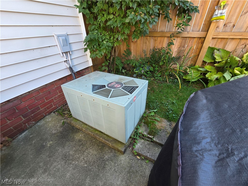 4414 Henritze Avenue Cleveland OH 44109