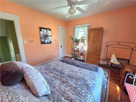 4414 Henritze Avenue Cleveland OH 44109