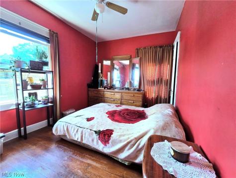 4414 Henritze Avenue Cleveland OH 44109