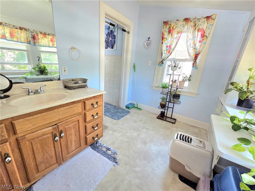 4414 Henritze Avenue Cleveland OH 44109