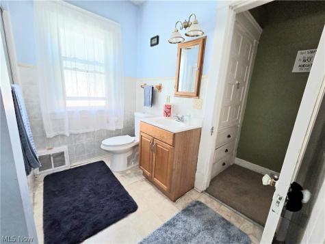 4414 Henritze Avenue Cleveland OH 44109