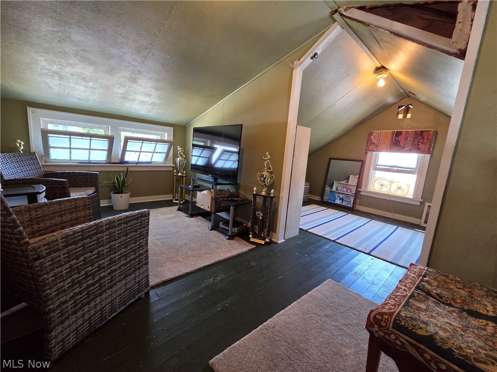 4414 Henritze Avenue Cleveland OH 44109