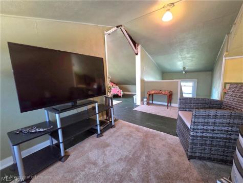 4414 Henritze Avenue Cleveland OH 44109