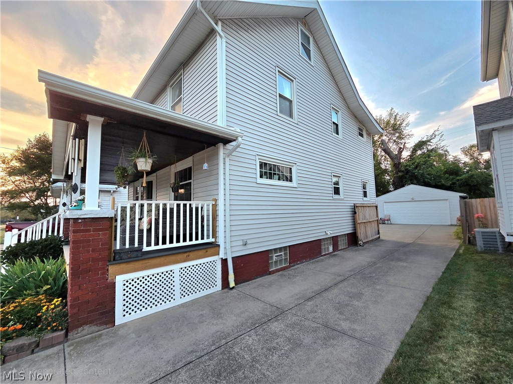 4414 Henritze Avenue Cleveland OH 44109