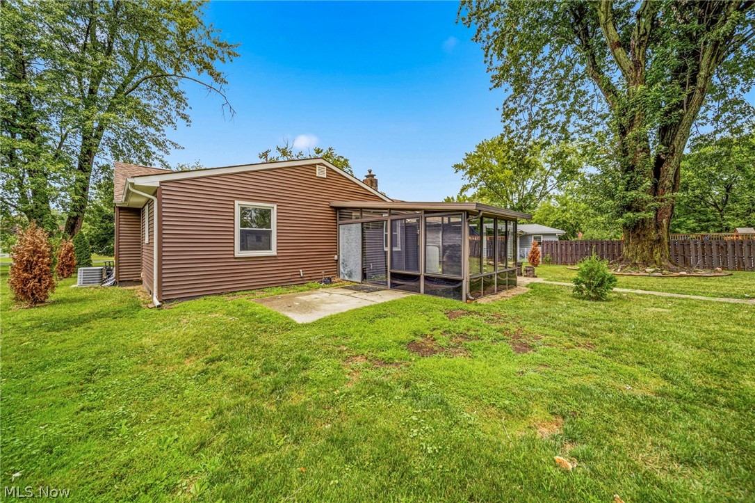 353 Ansel Road Geneva OH 44041