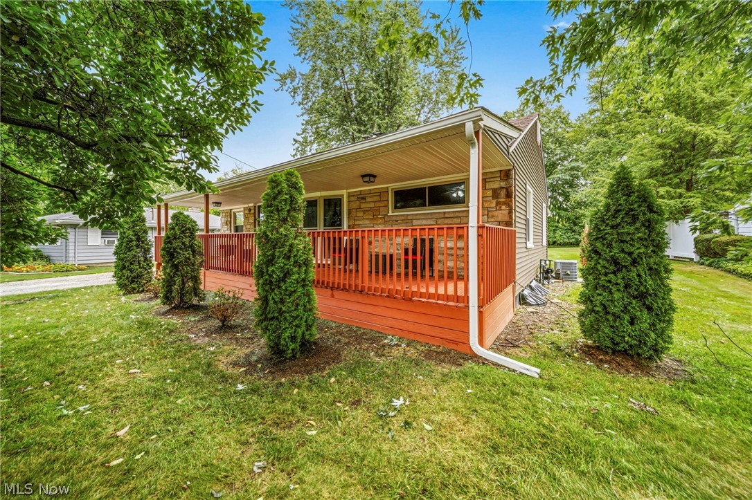 353 Ansel Road Geneva OH 44041
