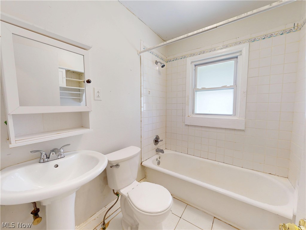 1560 Biltmore Road Lyndhurst OH 44124