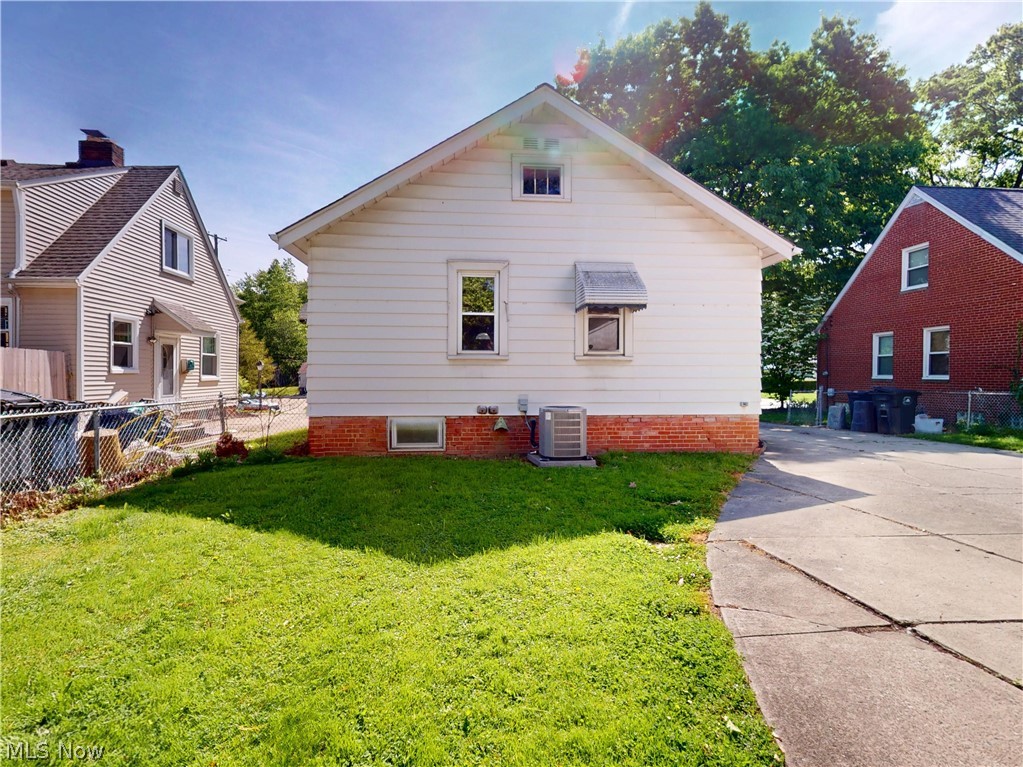 1560 Biltmore Road Lyndhurst OH 44124