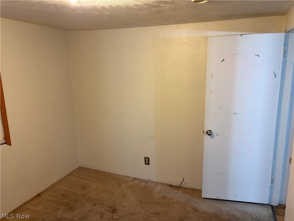 42082 Duquesne Street W Columbiana OH 44408