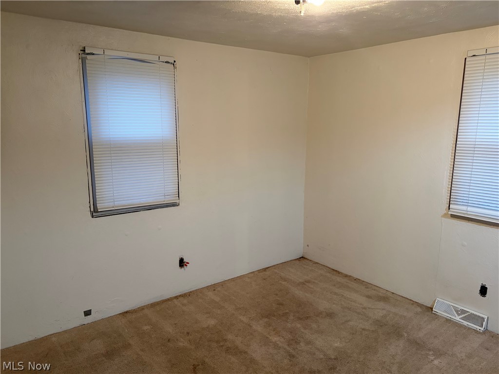 42082 Duquesne Street W Columbiana OH 44408