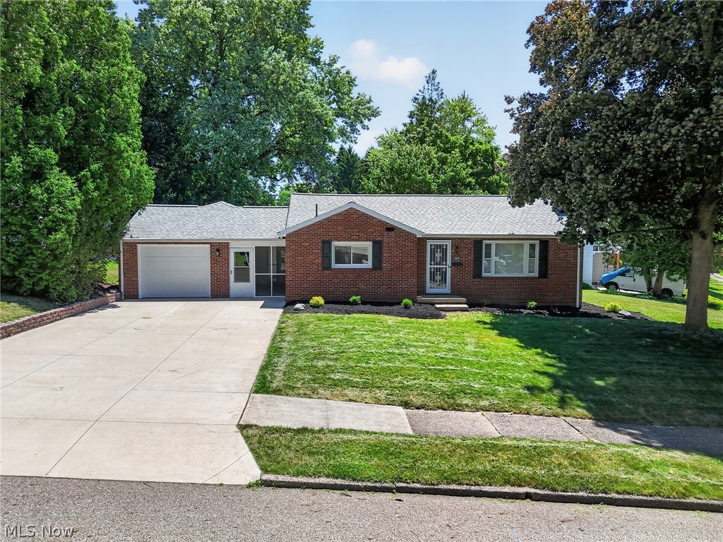 1807 Wicliff Avenue NE Massillon OH 44646