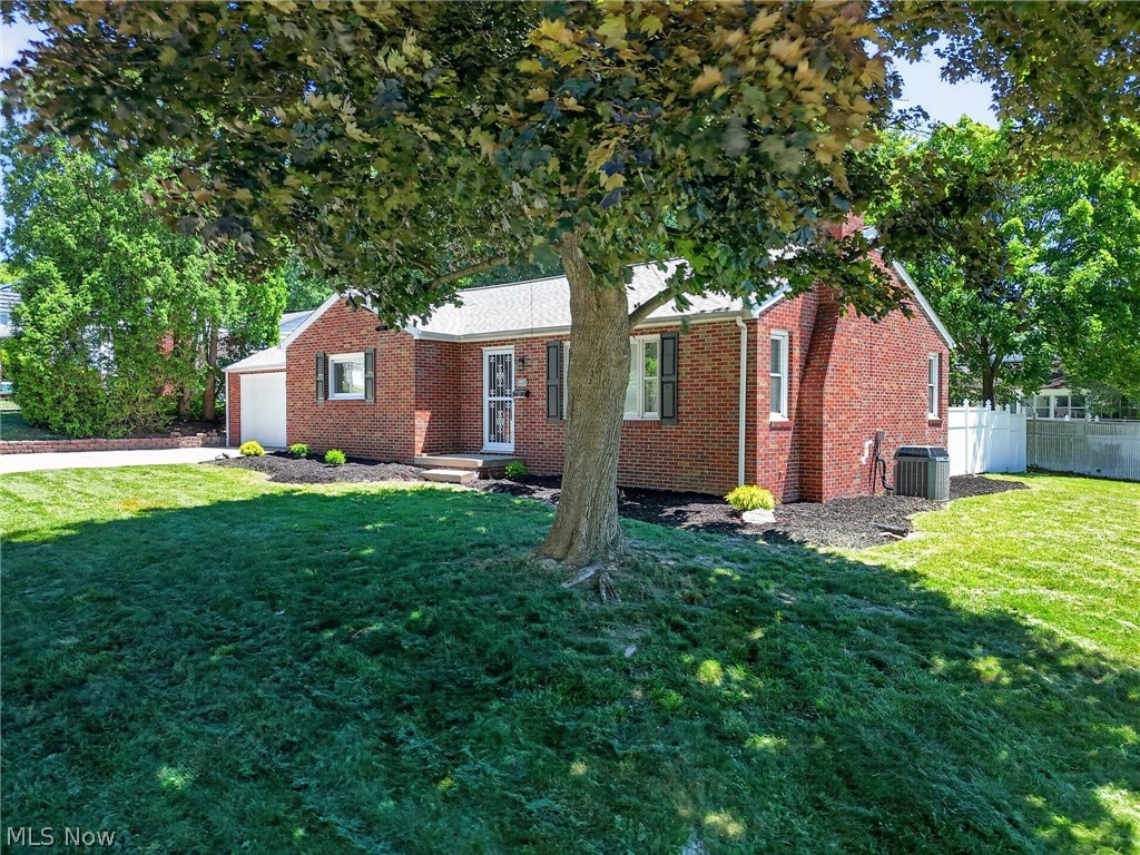 1807 Wicliff Avenue NE Massillon OH 44646