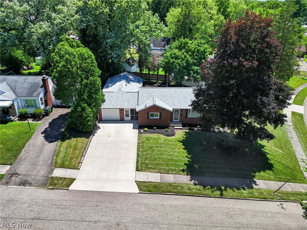 1807 Wicliff Avenue NE Massillon OH 44646