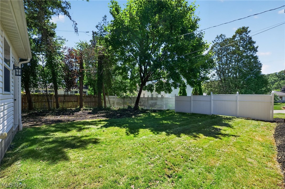 1807 Wicliff Avenue NE Massillon OH 44646