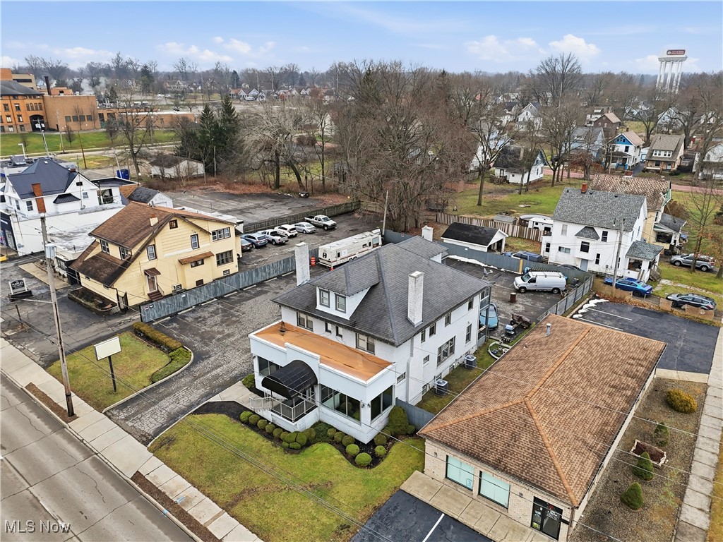 1214 E Market Street Warren OH 44483