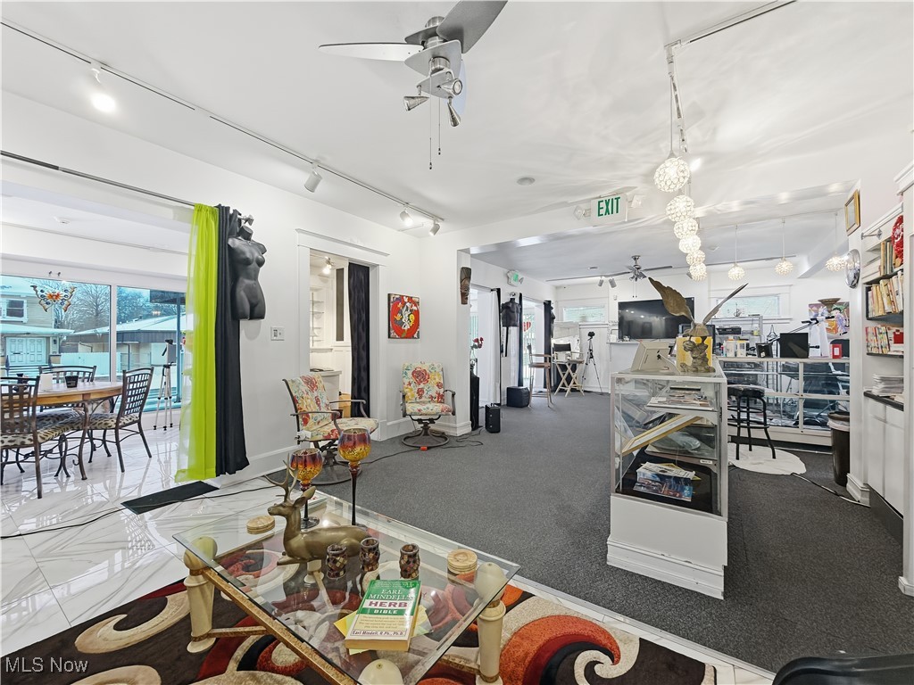 1214 E Market Street Warren OH 44483