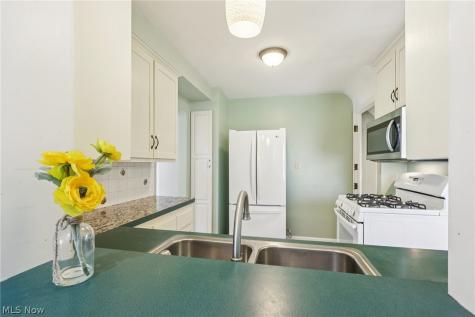 3741 Northwood Road University Heights OH 44118
