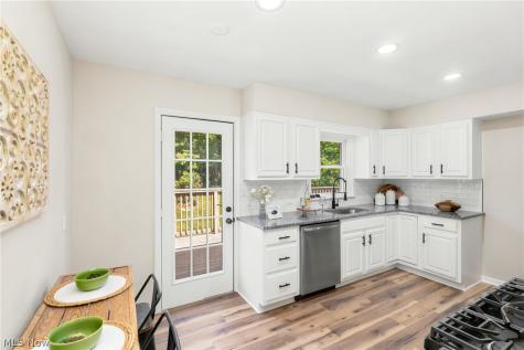 4443 Hilltop Drive New Franklin OH 44203