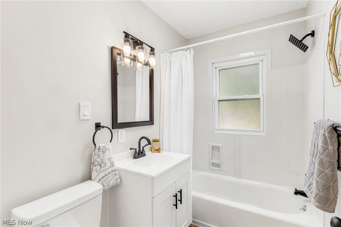 4443 Hilltop Drive New Franklin OH 44203