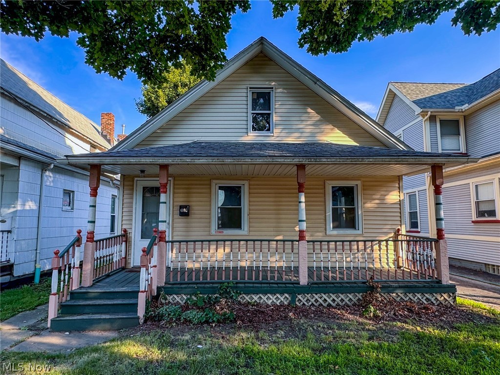 6103 W Clinton Avenue Cleveland OH 44102