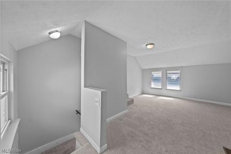 6103 W Clinton Avenue Cleveland OH 44102
