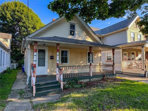 6103 W Clinton Avenue Cleveland OH 44102