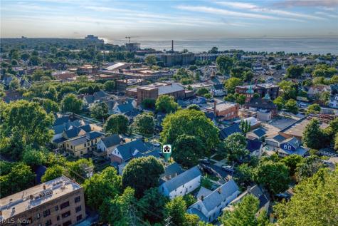 6103 W Clinton Avenue Cleveland OH 44102