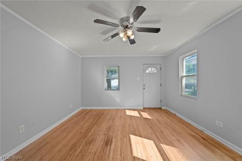 6103 W Clinton Avenue Cleveland OH 44102