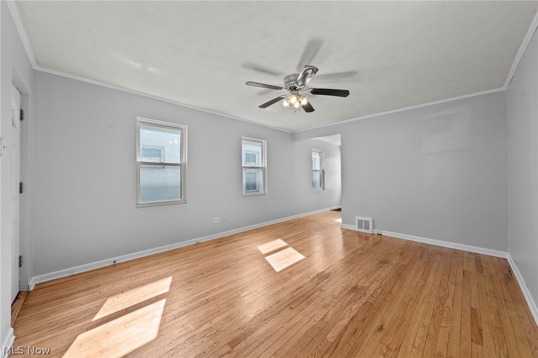 6103 W Clinton Avenue Cleveland OH 44102