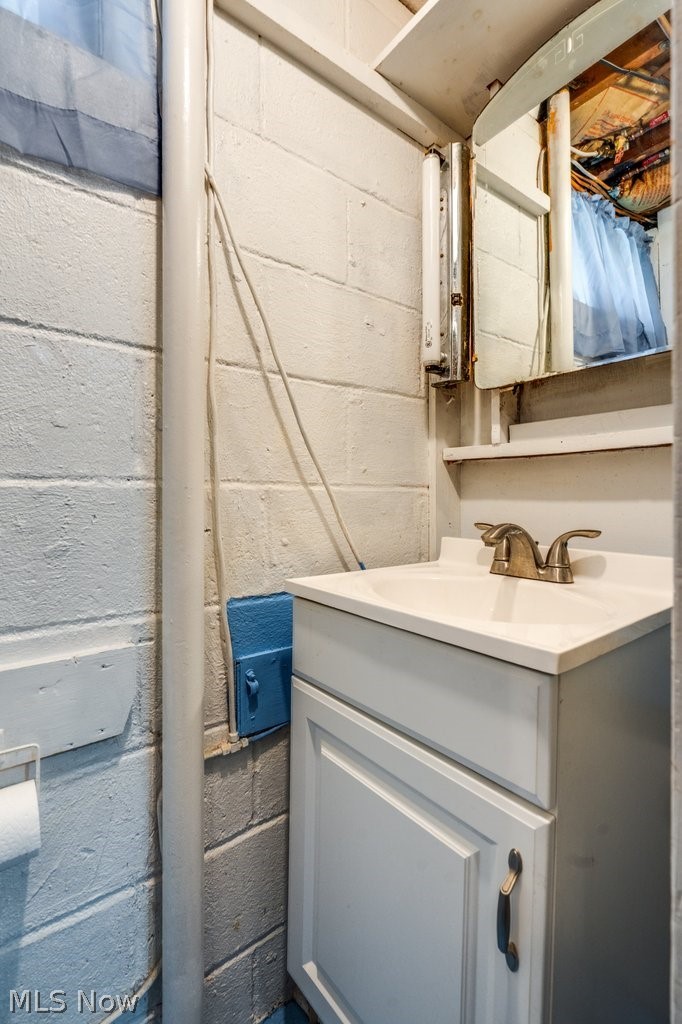 16080 Glenridge Avenue Middleburg Heights OH 44130