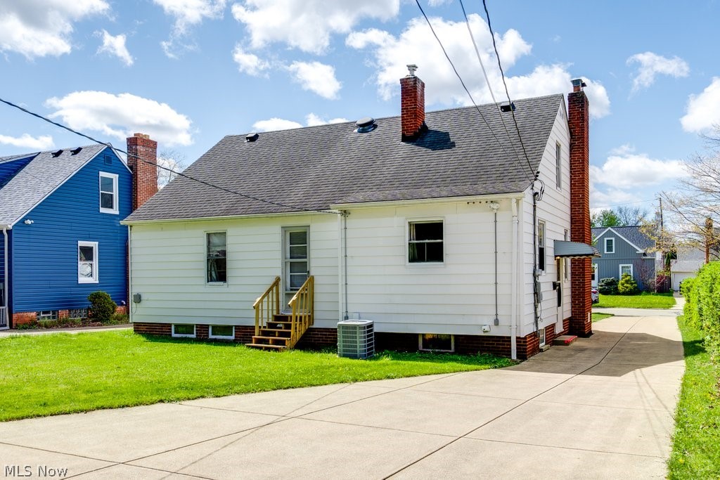16080 Glenridge Avenue Middleburg Heights OH 44130