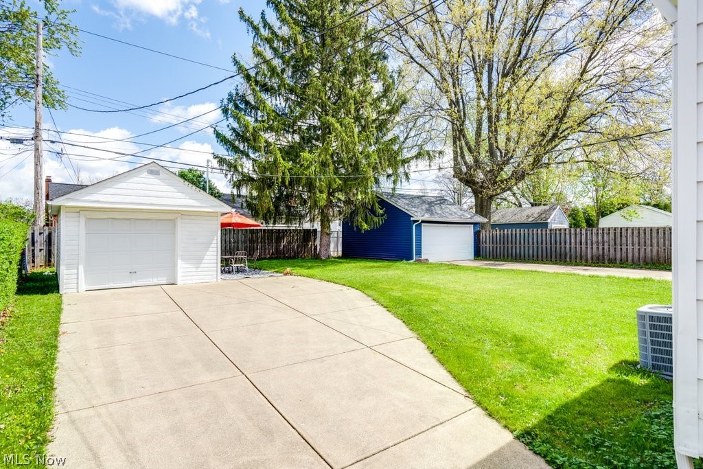 16080 Glenridge Avenue Middleburg Heights OH 44130