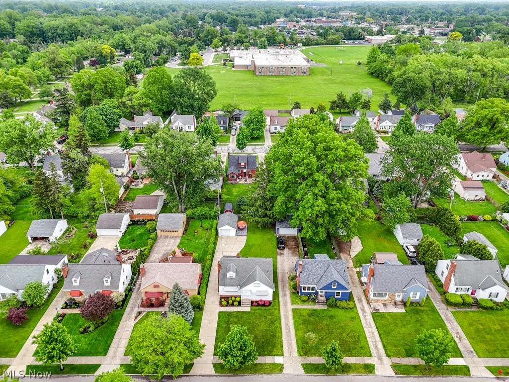 16080 Glenridge Avenue Middleburg Heights OH 44130