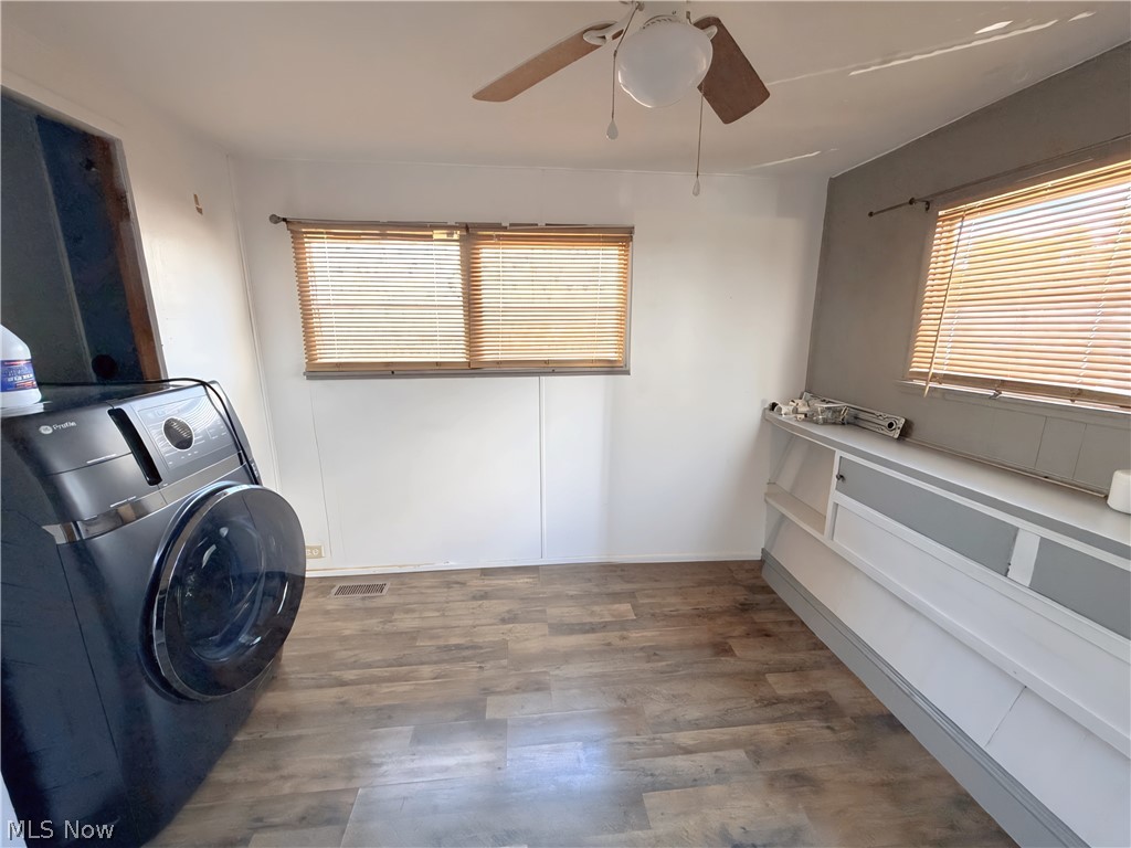 8316 Russell Brooklyn OH 44144
