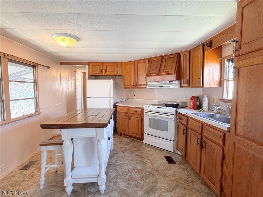 8316 Russell Brooklyn OH 44144