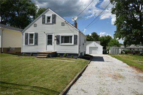 1085 Stratford Street Barberton OH 44203
