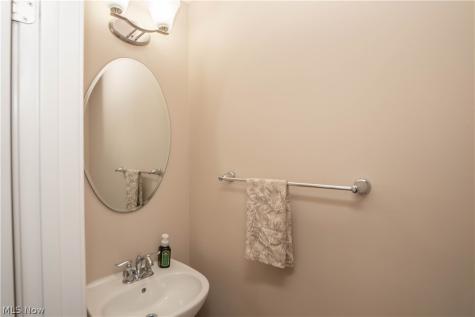 7185 Gauntlet Street SW Massillon OH 44646
