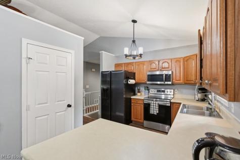 3166 Vermont Street NW North Canton OH 44720