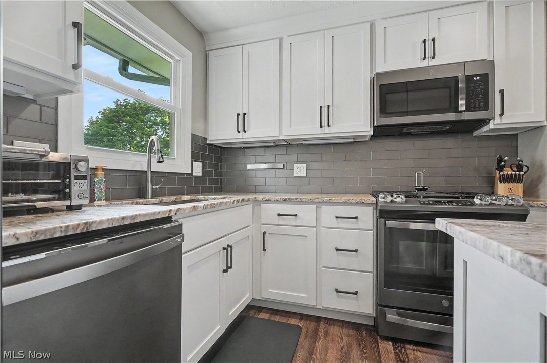 2904 Burr Oak Drive Akron OH 44333