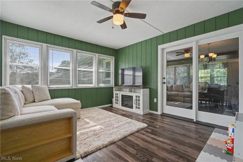 2904 Burr Oak Drive Akron OH 44333