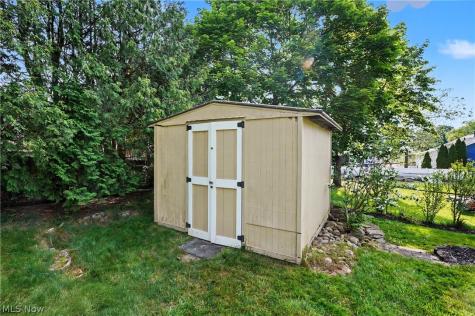 2904 Burr Oak Drive Akron OH 44333