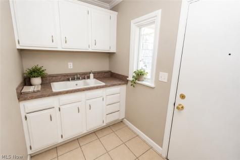 71 Sivon Drive Painesville OH 44077