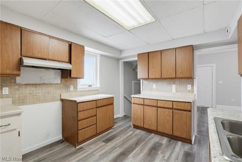 9507 Plymouth Avenue Garfield Heights OH 44125