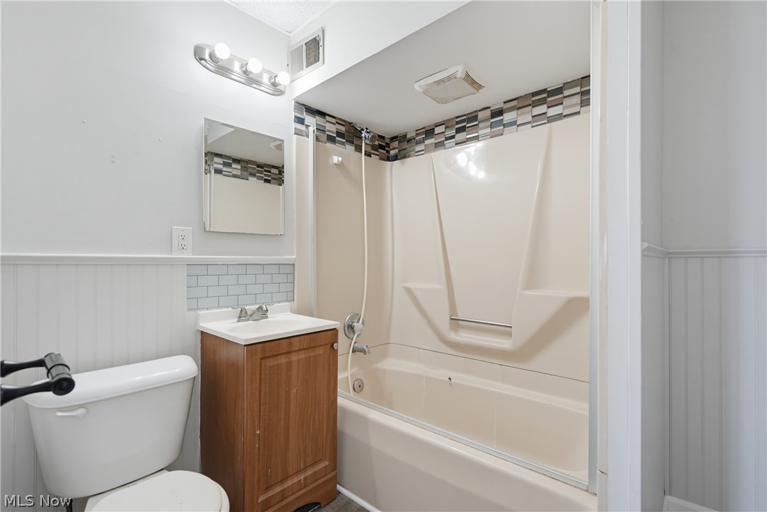 9507 Plymouth Avenue Garfield Heights OH 44125